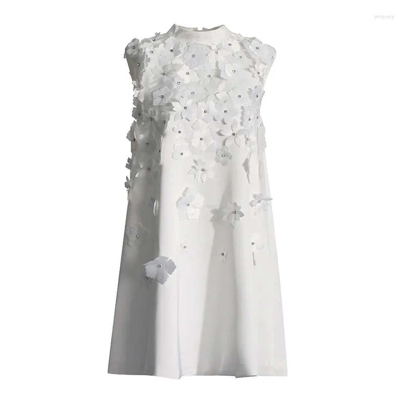 Lässige Kleider Lady Elegant Ständer Kragen Lose weiße Kleider Perlen Blumenmediziner für Frauen 2024