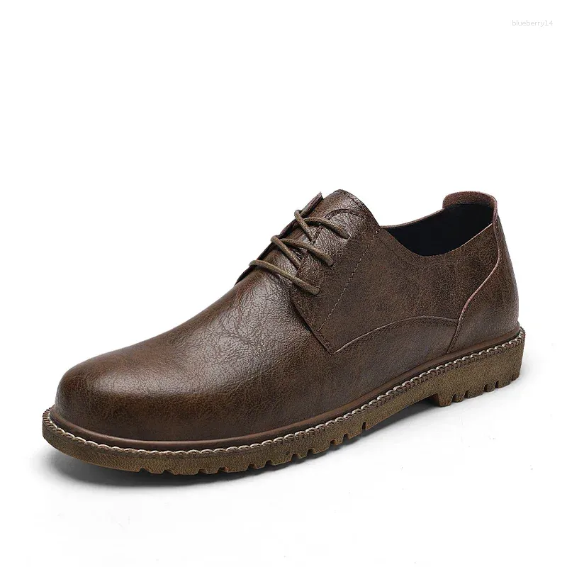 Chaussures décontractées Business Cuir Oxford Men Luxury Gentleman Fashion Office Man Dress Shoe Classic Classic
