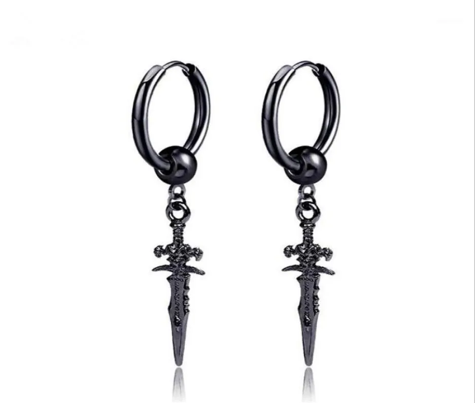 Stud rétro Black Cool Sword Boucles d'oreilles Piercings For Women Men Personnalité Men non perçant faux bijoux punk14157197