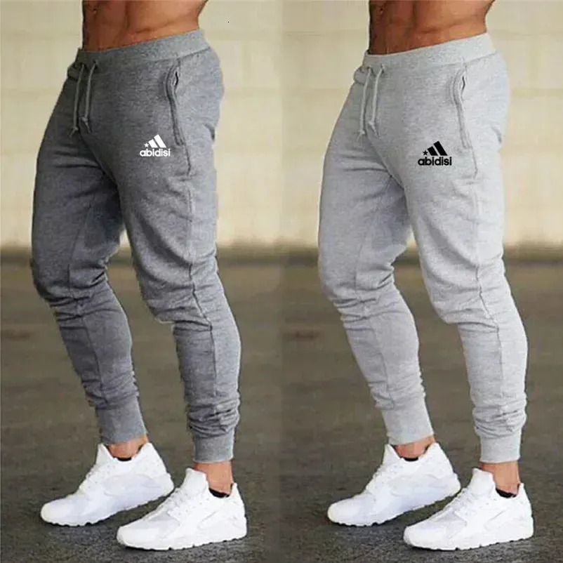 Joggers Pants for Men Summer Cultaling Pantaloni sottili Allenamento per palestra Fitness Sport Strumenti casual 240417