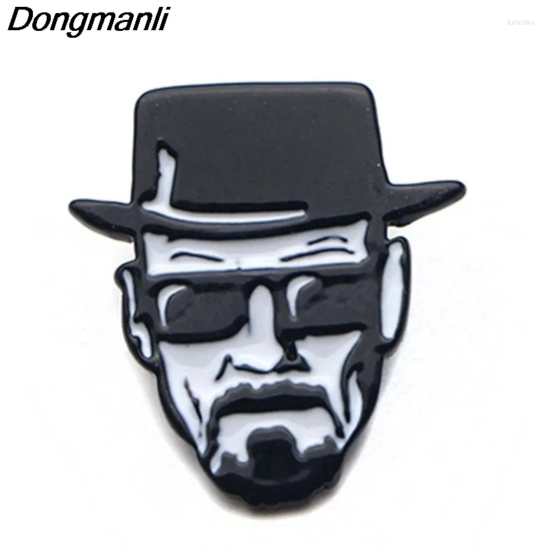 Brooches P3276 Dongmanli TV Drama Walter White Cool Entamel Pins et pour femmes Men Bac à dos sac à dos sacs Badge Cadeaux