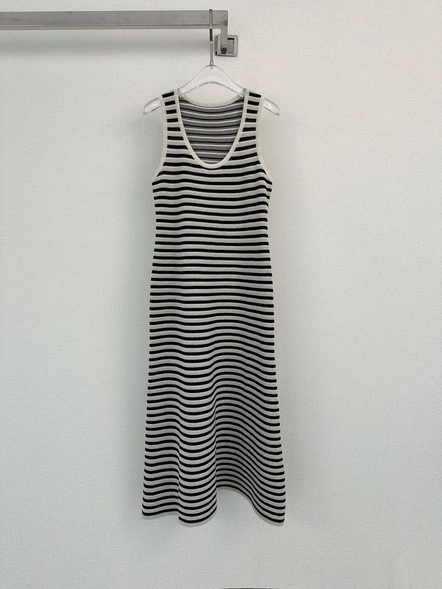 Classic and durable tank top striped dress
