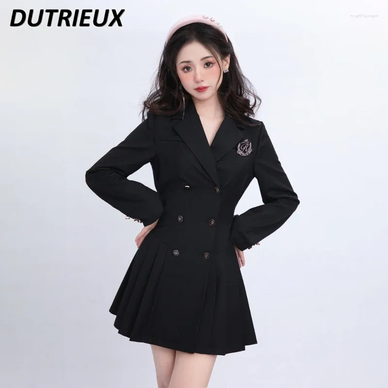 Robes décontractées de style hepburn noir costume court uniforme Robe