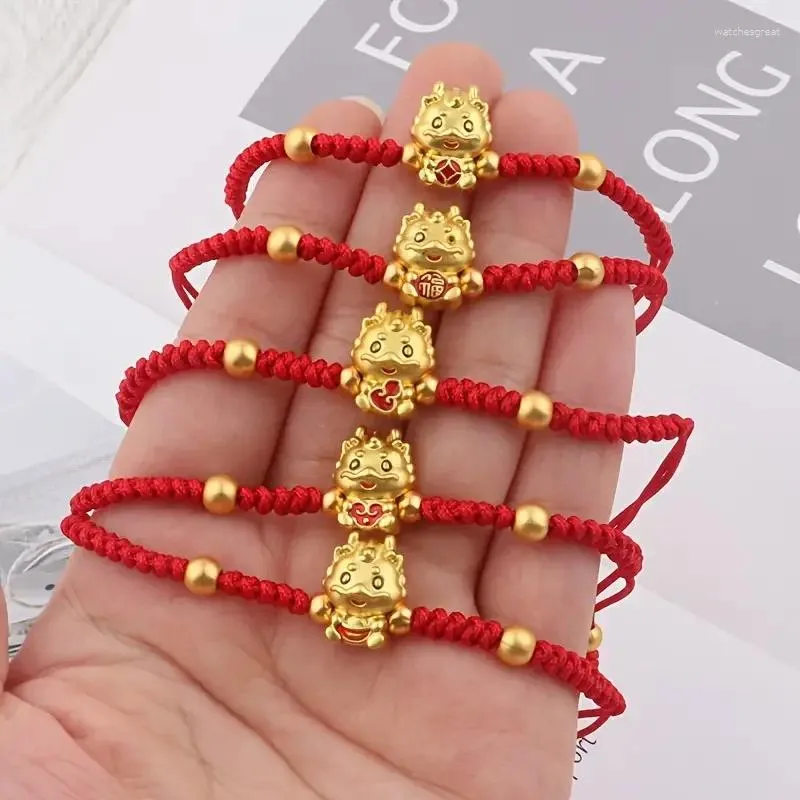 STRAND LADY 1PC Luck Dragon Beads Red Rope Bracelet Chinese stijl Handgemaakte Hand String Sieraden Happy Spring Festival Gift