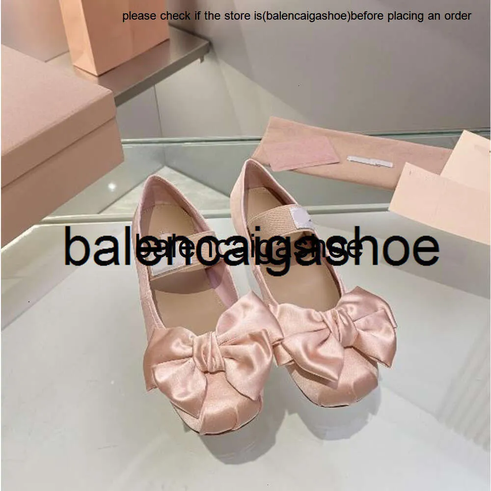 Miui Satin Bow Tie Ballet Shoes Bowtie Women Nieuwe Buckle vrouwelijke dames platte bodem meisje casual dansende verbanding Mary Jane schoenen miumiuss miumiuss