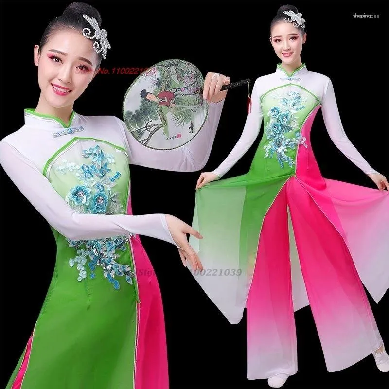 Usure de scène 2024 Costume de danse vintage chinois National Flower broderie Qipao Tops Pantal