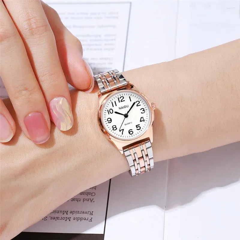 Armbanduhren Luxus kleines runde Zifferblatt Frauen Quarz Stahlgelenk Wache