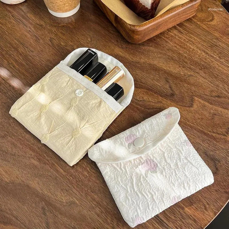 化粧品バッグ1ピースミニ美的花粉口紅バッグガール用甘い韓国のファッション衛生ナプキンストレージポータブルイヤホンライン