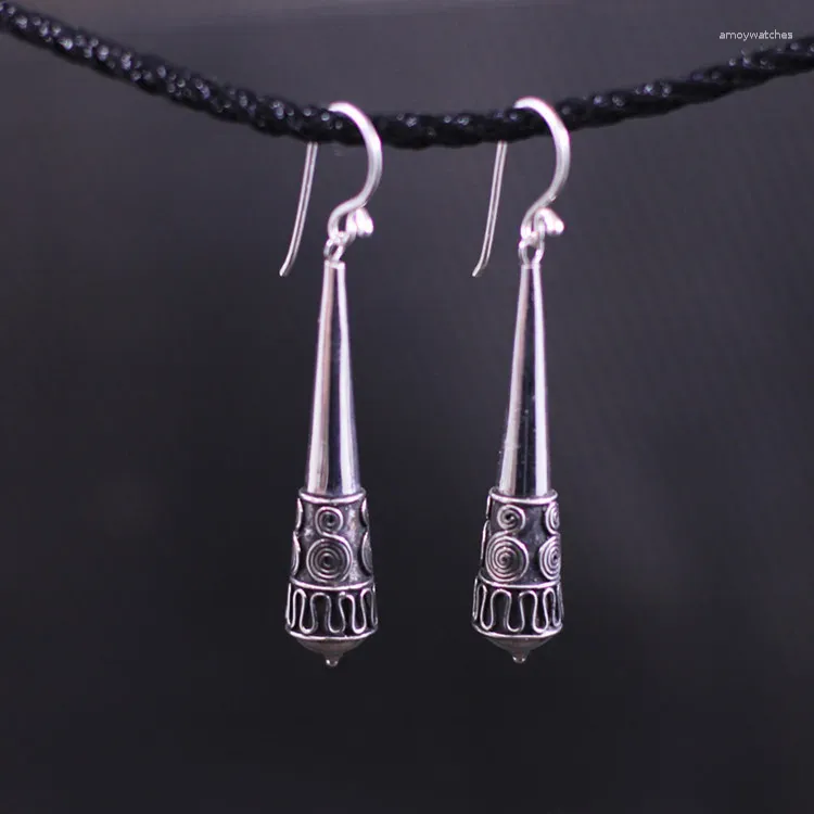 Boucles d'oreilles en peluche S925 THAI Silver Wholesale Turve Modèles ou conceptions sur le modèle féminin de gouttes d'oreille de boiseries