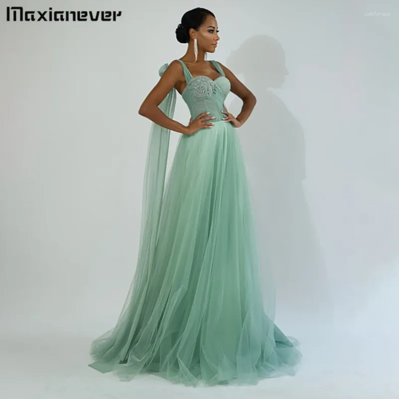 Partykleider Maxianever Abendkleid sexy Rückenless Design und fließender Rock ideal für besondere Veranstaltungen Solid Color Tulle Illusion Prom Kleid