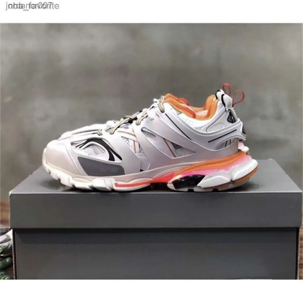 Factory Direct Sale Dress WITH LED Track 3 3.0 Shoe Men Sneakers Black Pink Sneaker Tracks Sports