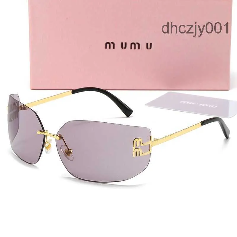 女性用のデザイナーサングラス特大の高級メンズメンズデザイナーMiui Lunette de Soleil Mui Sun GlasesオプションのSonnenbrillen Gafas Sol with Box 8dll