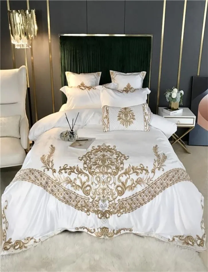 Ensemble de literie blanc Luxury European Royal Gold broderie 60s Satin Silk Coton Ensemble de literie en couvre-lin en couvercle en lin ajusté 8152094