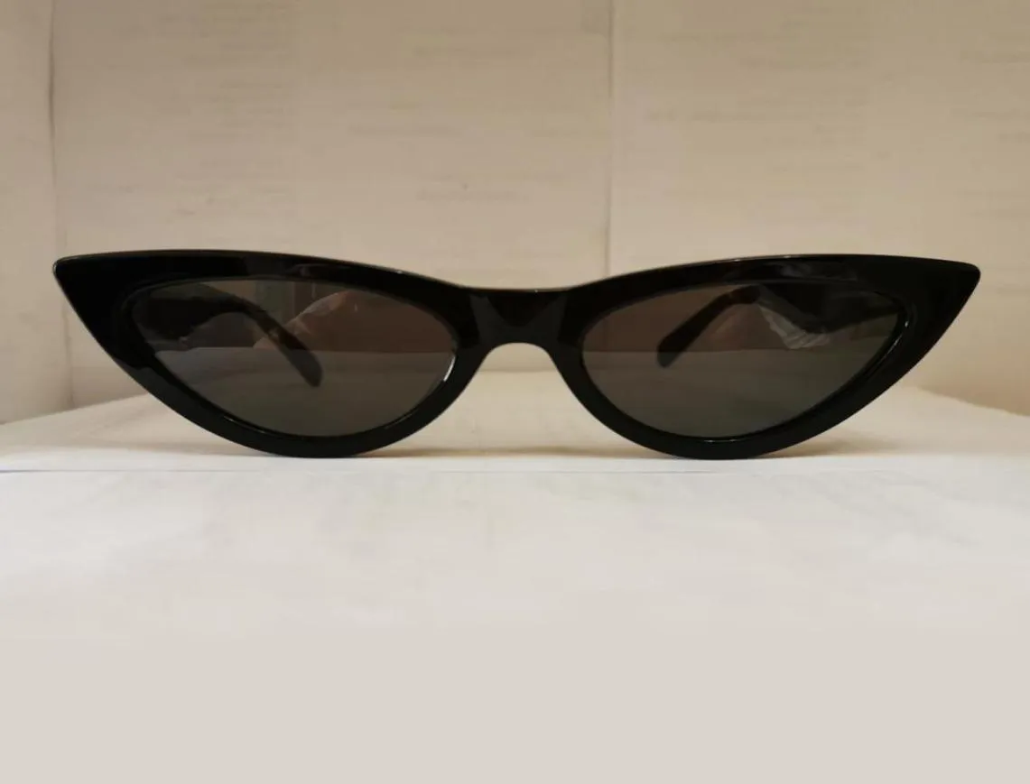 Fashion Cat Eye 40019 Zonnebrillen voor vrouwen Black Gray Classic overdreven Cateye Sun Glazen UV400 bril met Box4757289
