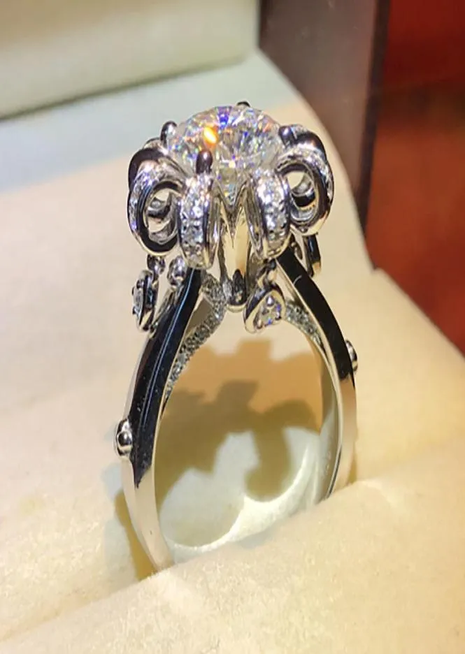 Élégant Flower Crown 1CT Lab Lab Diamond Ring 925 STERLING Silver Bijou Engagement Band de mariage Anneaux pour femmes bijoux de fête de mariée Y8125679