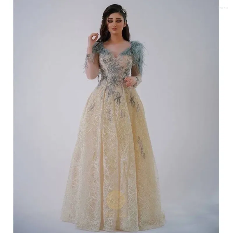 Feestjurken luxe veren Dubai avond 2024 Elegante lange mouwen formele jurk voor vrouwen bruiloft