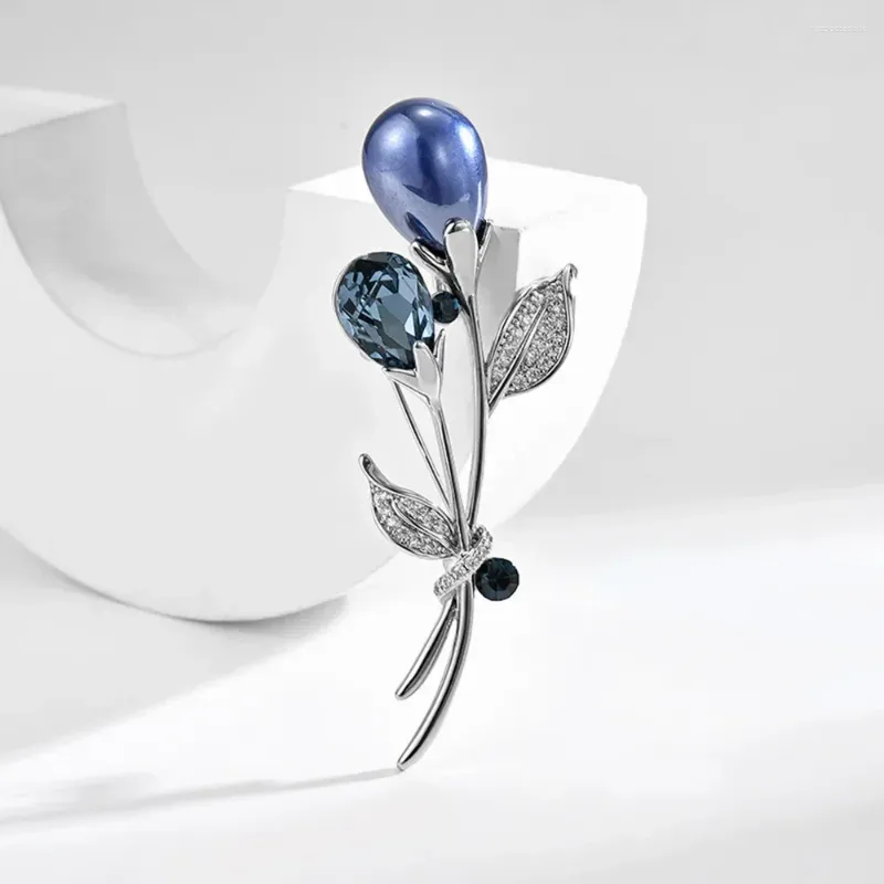 Broscher elegant blå kristallblomma brosch för kvinnor högkvalitativa växter kvinnors säkerhetsstift klänningstillbehör gåvor