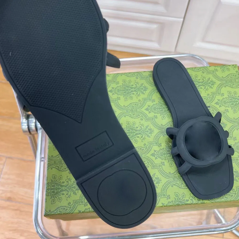 WOMENS INTERLOCKIN SLIDE SANDAL 780307 Lid slide designer slides flat slide Big signature logo sandal Casual Sandals summer beach slide refined patterns slides