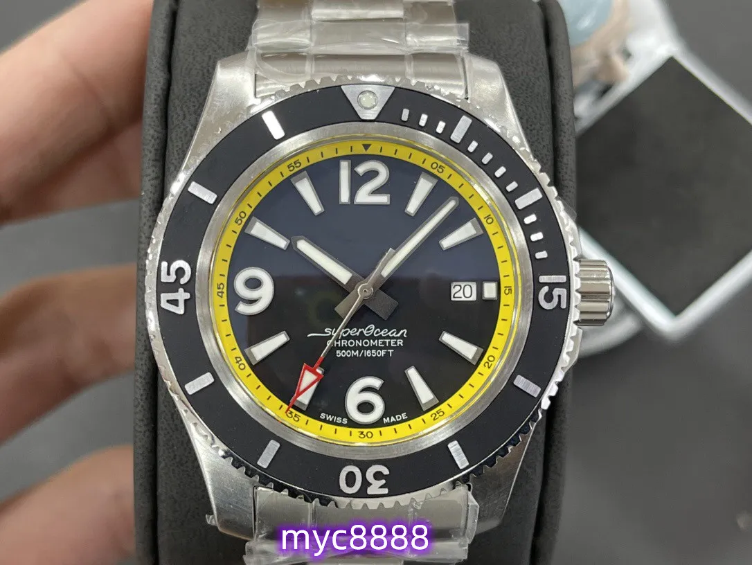 BLS Watches tiene un diámetro de 44 mm y un movimiento automático 2824 con espejo de vidrio de zafiro 316 Case de acero