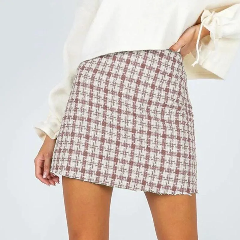 Jupes Automne l'hiver Plaid Jupe en laine femme plus taille épaisse en laine de laine mini mini-tweed wrap short hanche de soleil 2024