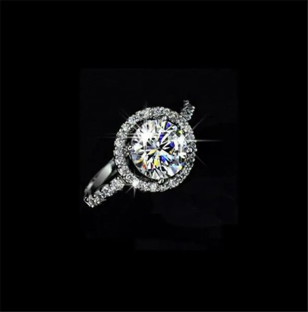 Nieuwe sprankelende luxe sieraden 925 Sterling Silver Round Cut White Topaz CZ Diamond Gemstones beloven Women Wedding Bridal Ring Gift5413419