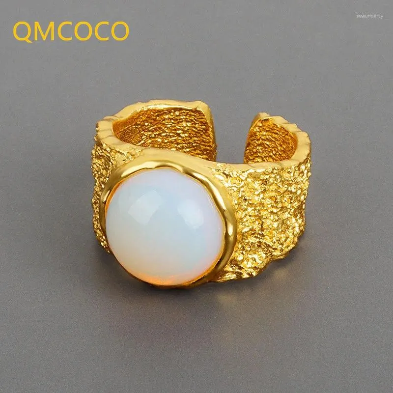 Cluster anneaux Qmcoco Coréen Style Silver Color Texture Stone blanche pour les femmes Bijoux pour femmes ouvertes ajustées