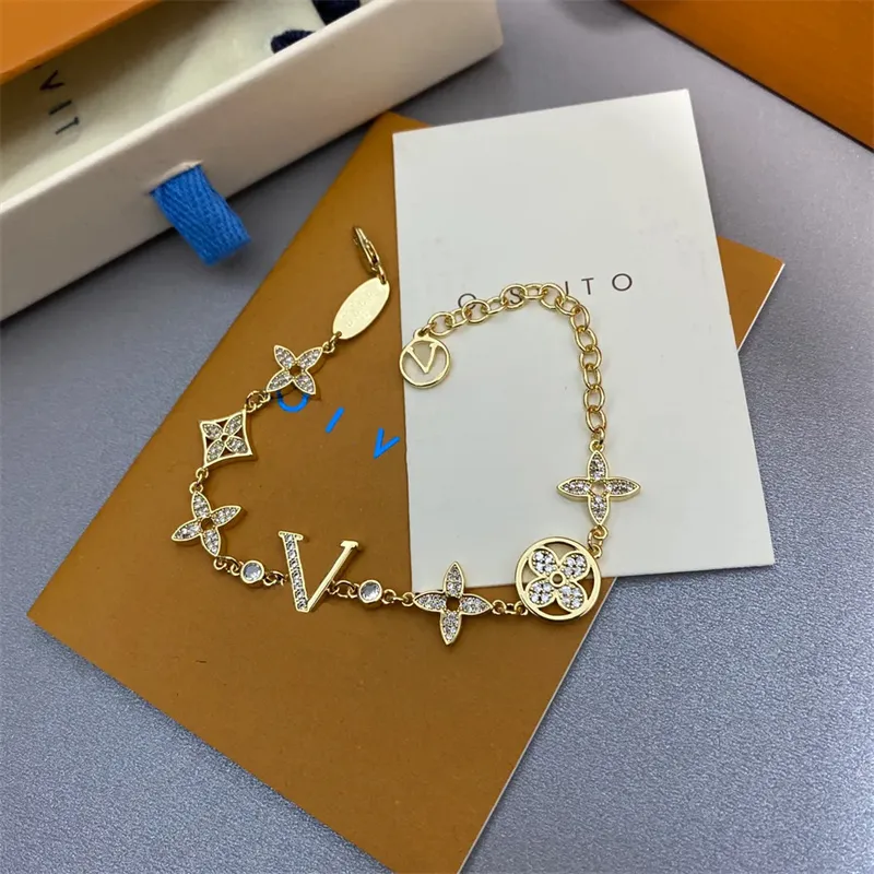DHgate 플라워 크리스탈 팔찌 18K 골드 도금 클래식 플라워 디자인 여성용 심플한 개성 팔찌 | 오늘 특별 할인