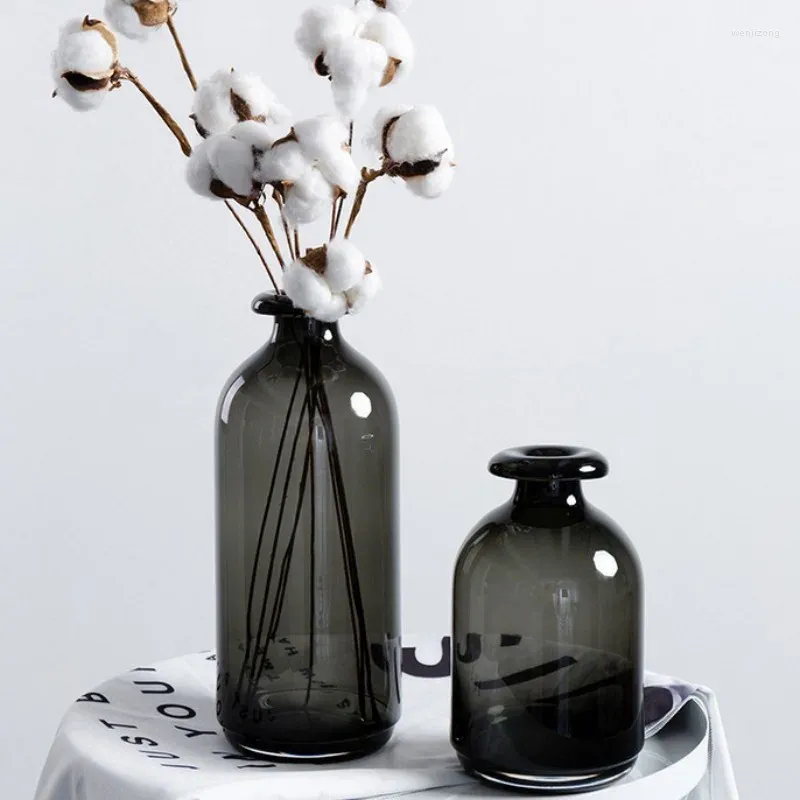 Wazony ins Nordic Creative Black Fine Usta Glass Decoration Dekoracja Restauracja Duchowy układ kwiatowy Mały ozdoba