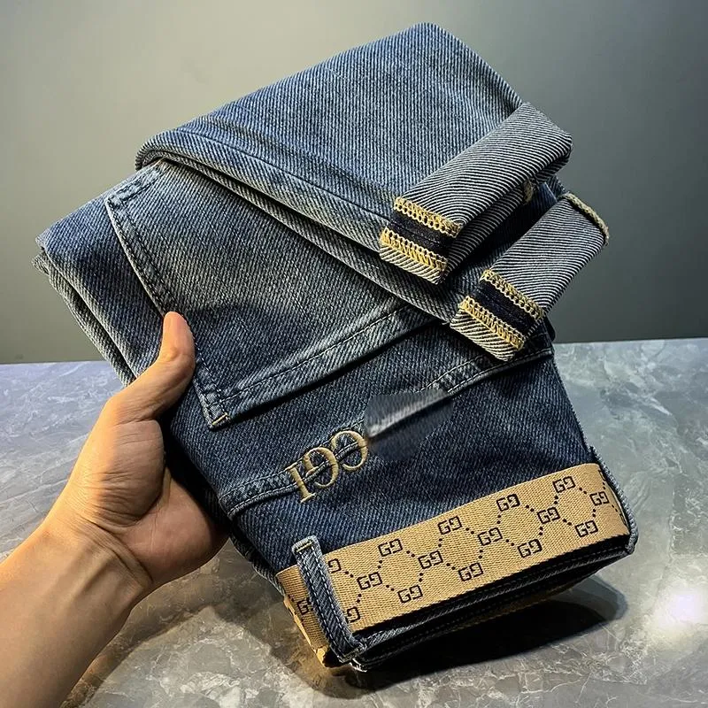 High-End-Jeans Herren Sommer Dünnstil 2024 neuer Trend Slim gerade Rohr Casual Hosen Herren Frühling und Herbstoutfit