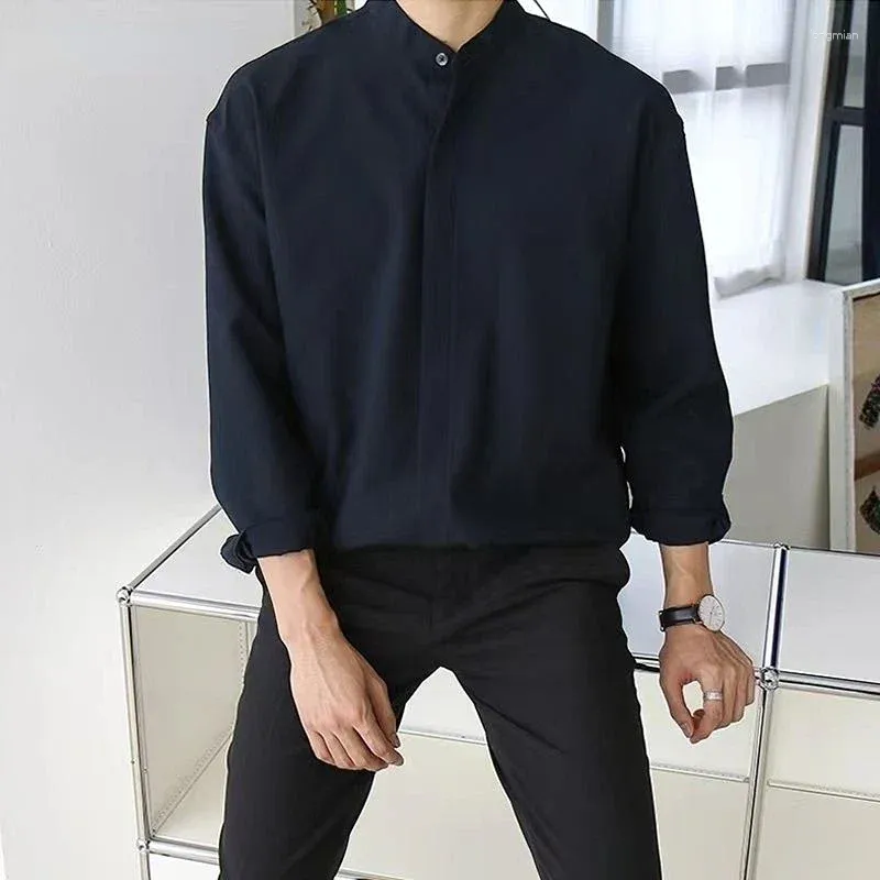 Mäns casual skjortor 2024 Silk Senior Sexig mörkblå skjorta för män fast färg långärmad stand-up krage lös affär järnfri