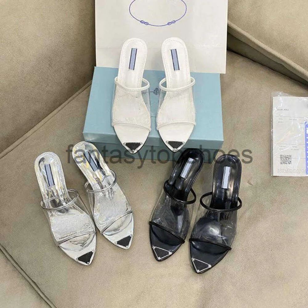 Praddas Pada Prax Prd Chaussures Designer Design Casual Brand PVC Femmes transparentes Portez des sandales à talons hauts pointus à l'extérieur