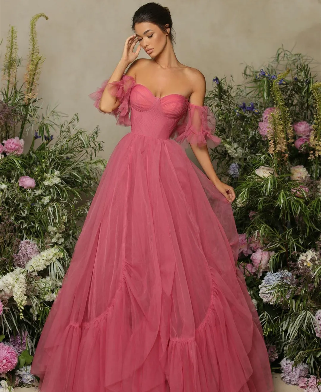 Elegante anguria lunga Off di spalla Abiti da ballo con volant A-Line Tulle Lunghezza con cerniera per le donne Abiti da ballo per donne