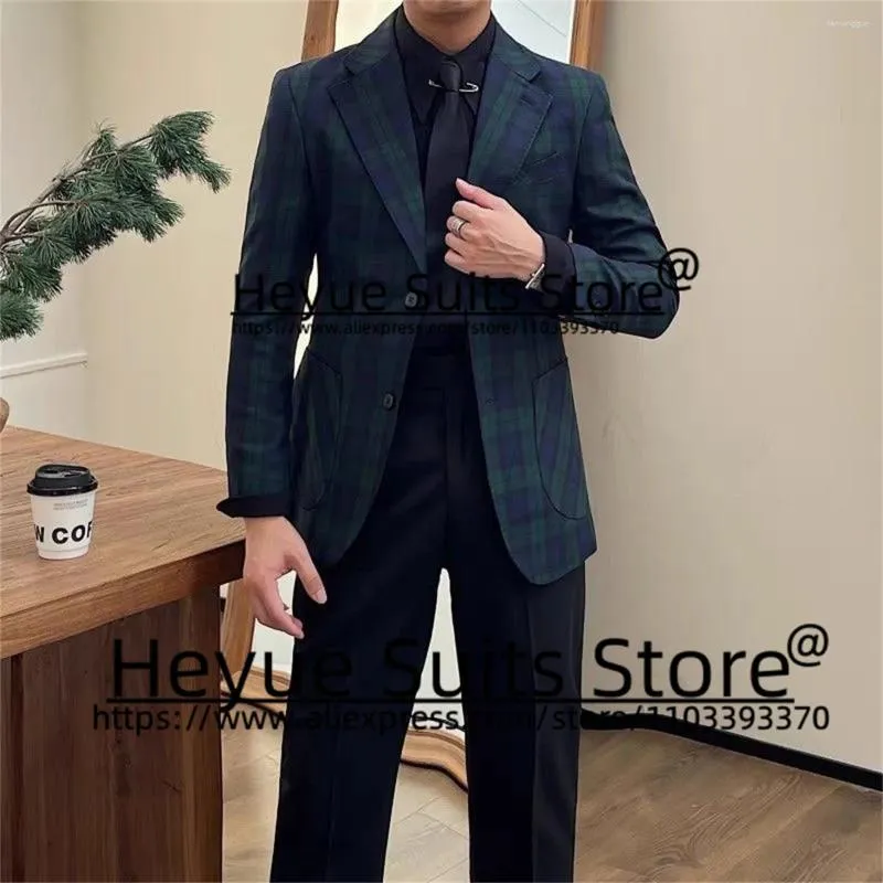 Mäns kostymer ltalisk stil rutig elegant kostym för män smala passform med lapel brudgum bröllop tuxedos2pcs set klassisk manlig blazer kostym homme