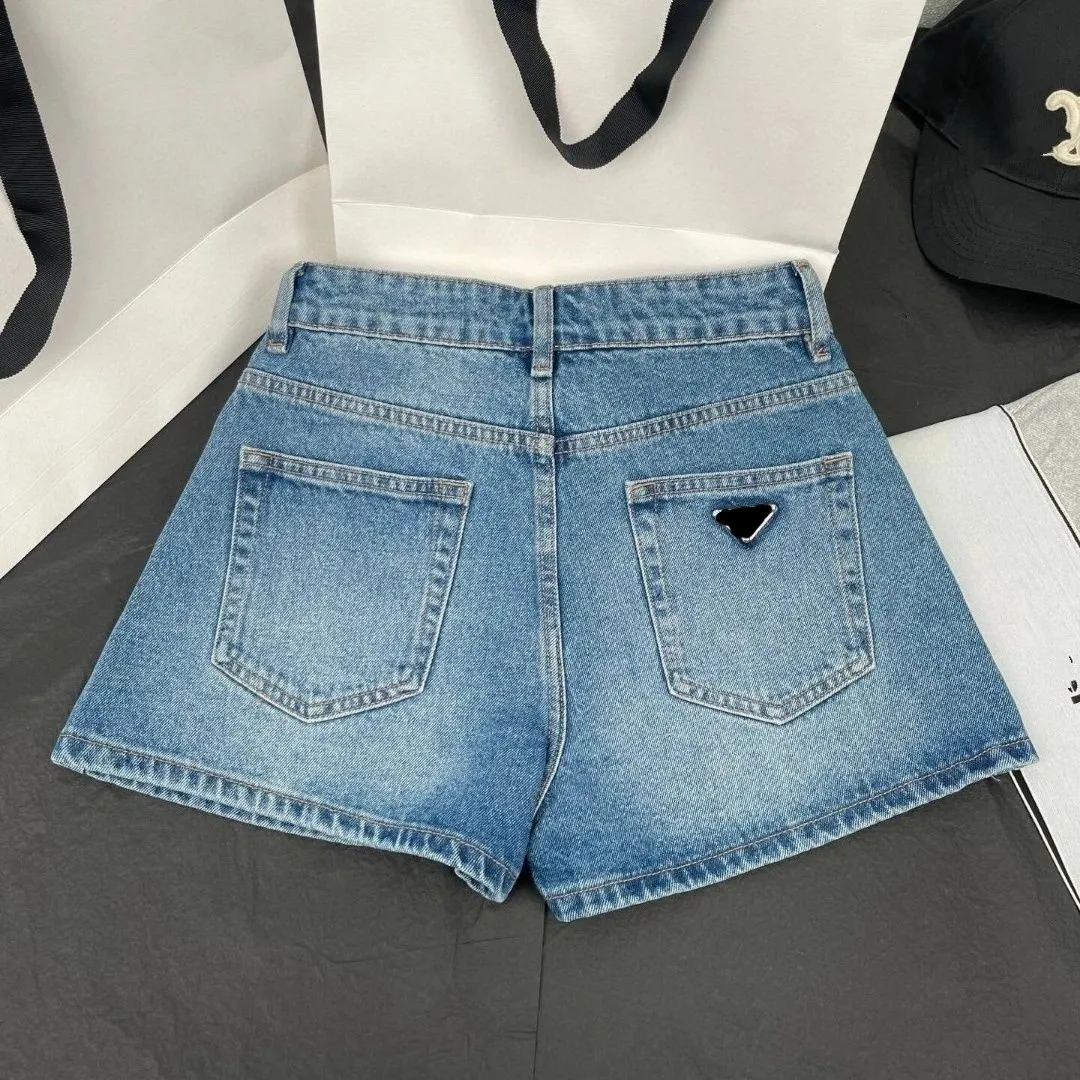 Frauen Denim Jeans Back Triangle Logo Appliced ​​Designer Luxus -Shorts mit Etikett und Tag MLXL