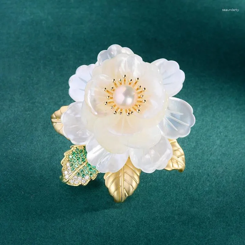 Broschen chinesische Stil luxuriöser Blütenschalen Pfingstrohbrosche Feminin Teminine High-End-Süßwasserperlen-Accessoire-Stifte