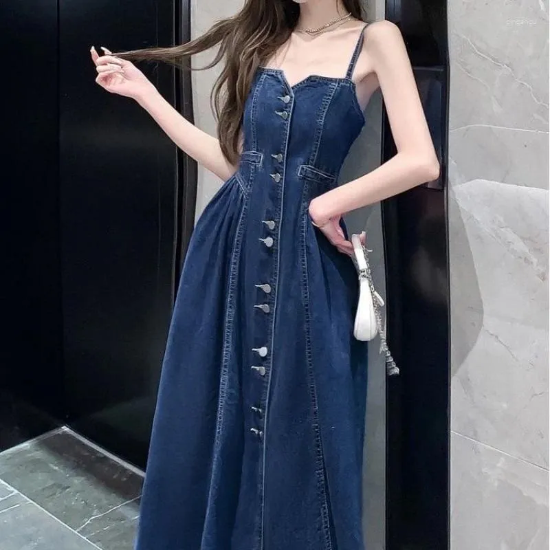 Robes décontractées 2024 Printemps d'été Femmes hautes Haute taille coréenne Bleu Denim Spaghetti Robe femme Jeans Camisole