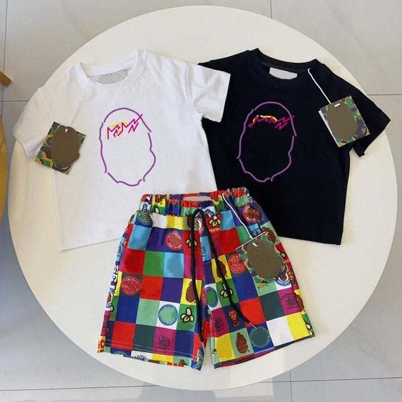 Baby Kids Clothes Ensemble designer Tshirts Shorts Contuies TracksSits Imprimé T-shirts à manches courtes Boys filles Chemises pour enfants pour enfants Toddler tops Children Br V9CQ C1XP #