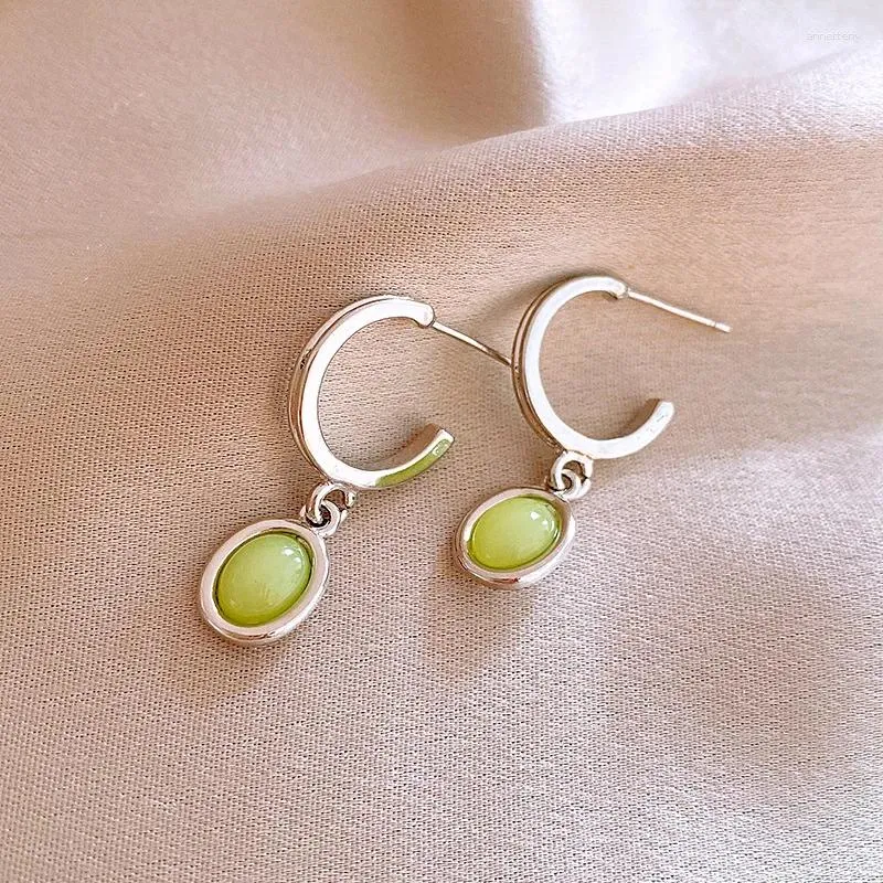 Orecchini a cerchio Colore verde Oval Rinestone Set Sweet Partysu Fashion Trend in niche Silver Aghle Gioielli per le donne