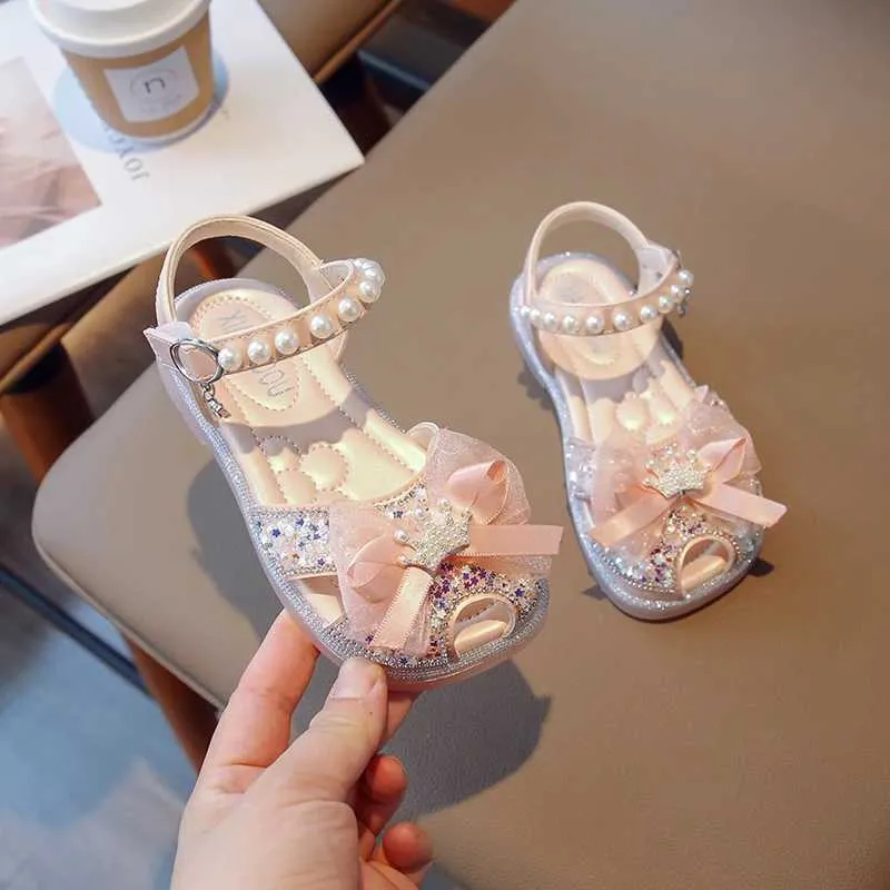 Sandalen mode -stijl babymeisje boog prinses schoenen Pearl Rhinestone Butterfly For Girls Pargin Dance Performance Kids H240504