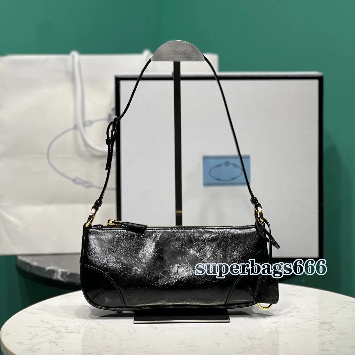 re edition 2002 small leather shoulder bag designer bag new women's bag oil wax cowhide shoulder bags