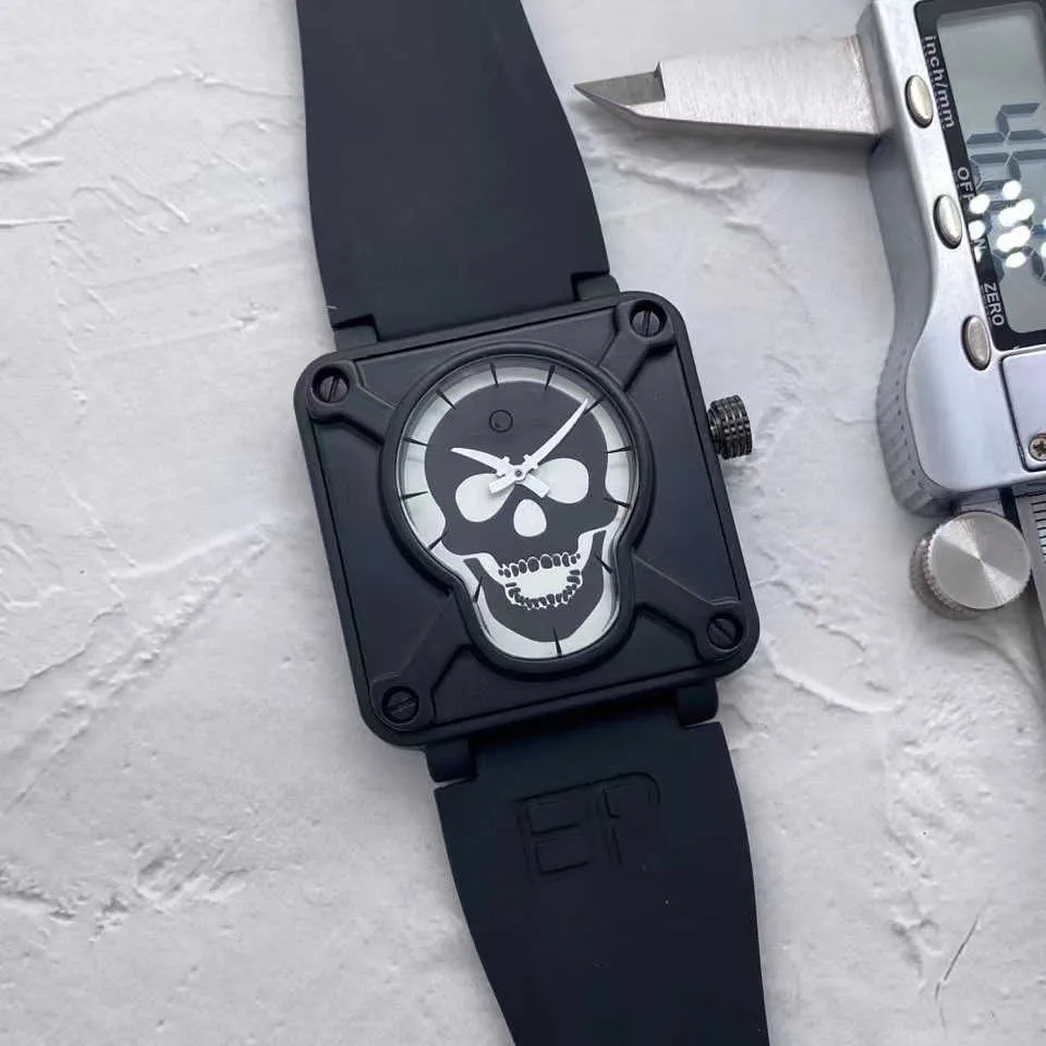 Guarda gli orologi AAA Micro Mens Fashion B Square Quartz Movement Tape Watch