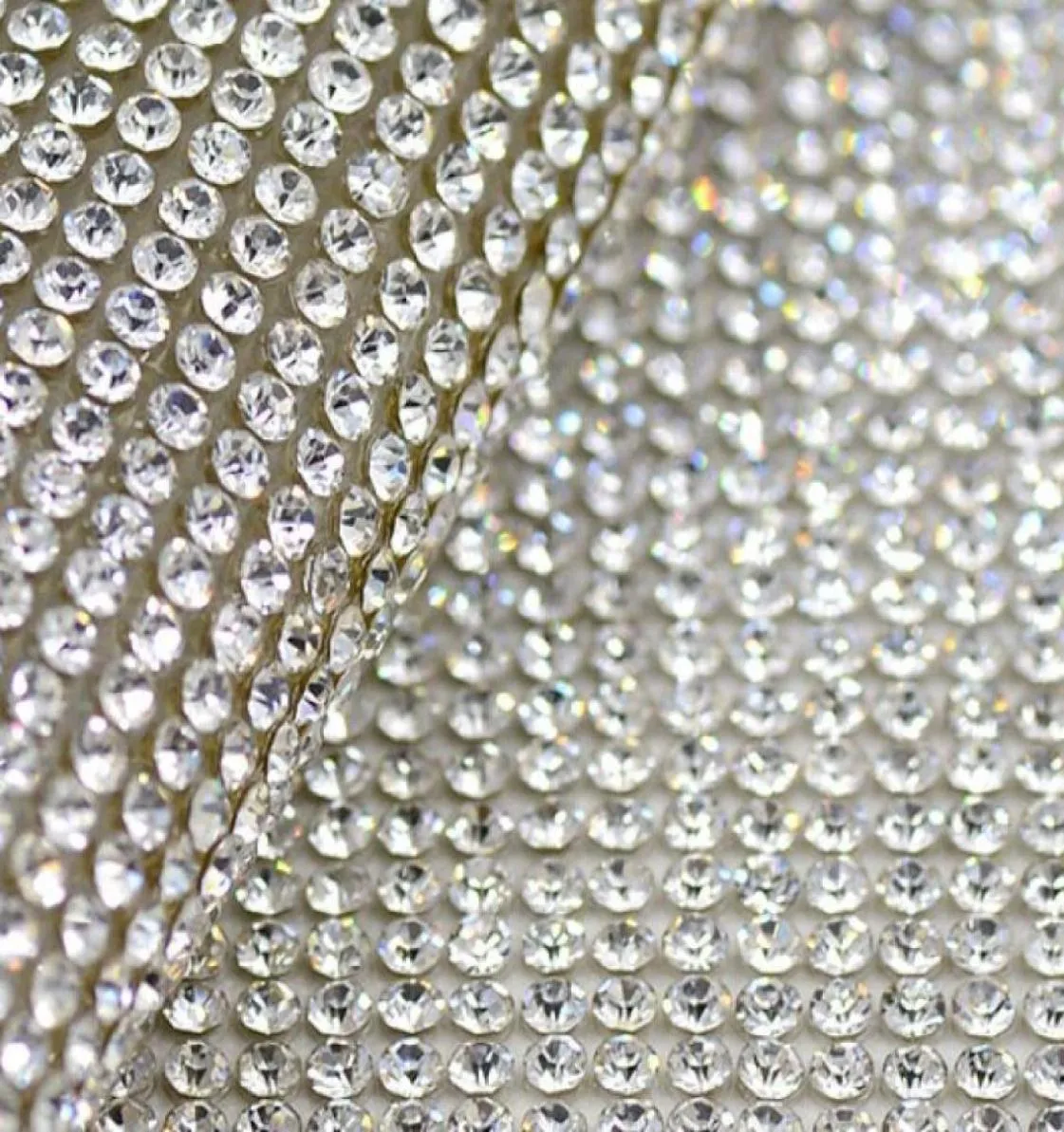 Shipmingment2 mm en verre transparent Rigiane de garniture perlée ou auto-adhésif Bandage d'applications Applique en diamant Rouleau pour bricolage DE5737767067067
