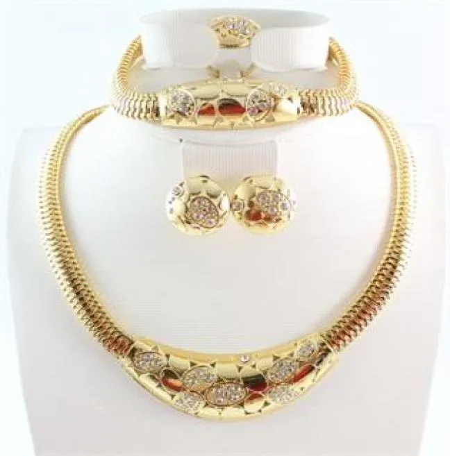 Neue Design Mode Halsketten Armbänder Ohrringe Ringe Schmuck Australien Kristallgold geplattet Schmucksets 7805122