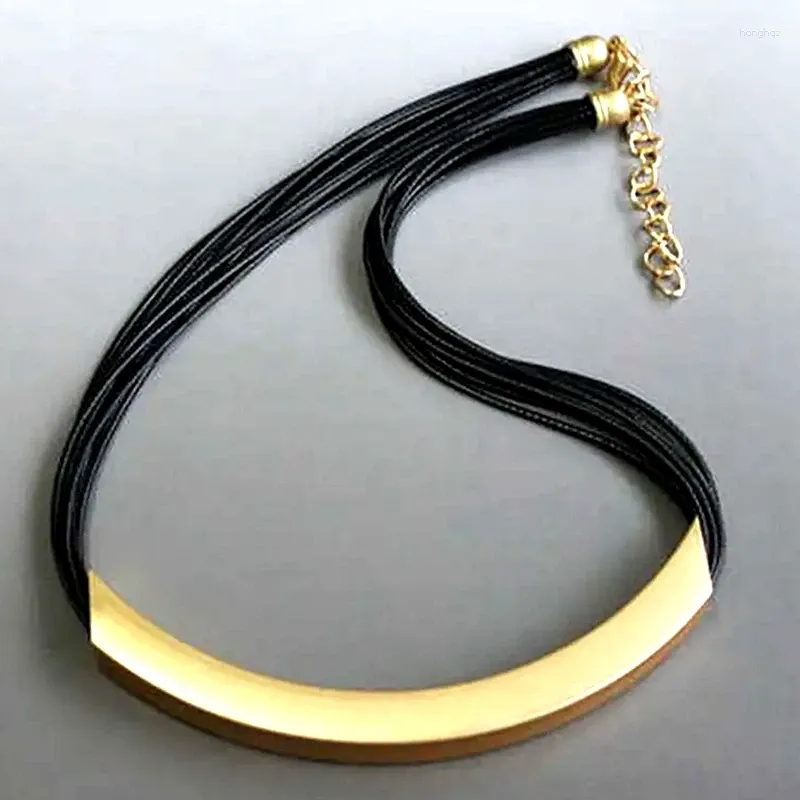 Anhänger Halsketten stilvoller und minimalistisches Design schwarzer Lederkette Metall Halskette Kurzer Trottel Bankettzubehör