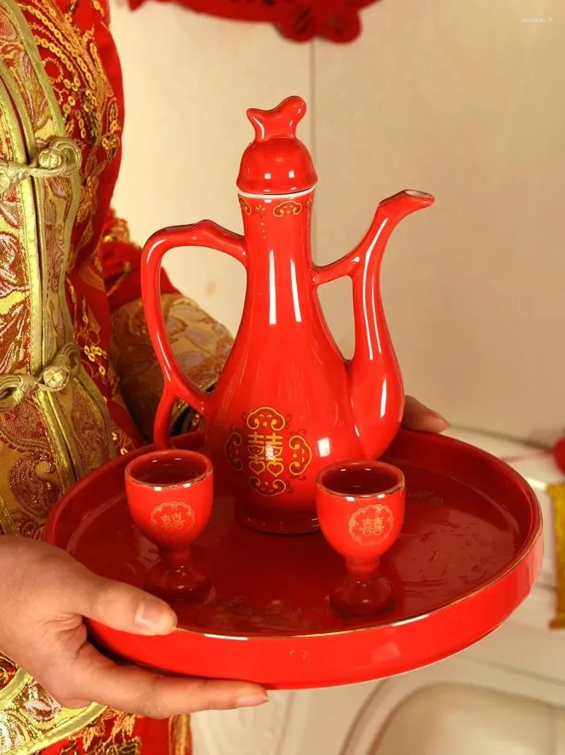Decoración de fiestas Pot de vino Juego de tostadas Cerámica china Cerámica Pequeña trompeta roja de alta gama Personalidad creativa Hogar