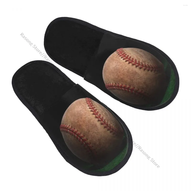 Pantoufles d'hiver pantoufle femme homme moelleux ballon de baseball chaud sur les chaussures de la maison en herbe