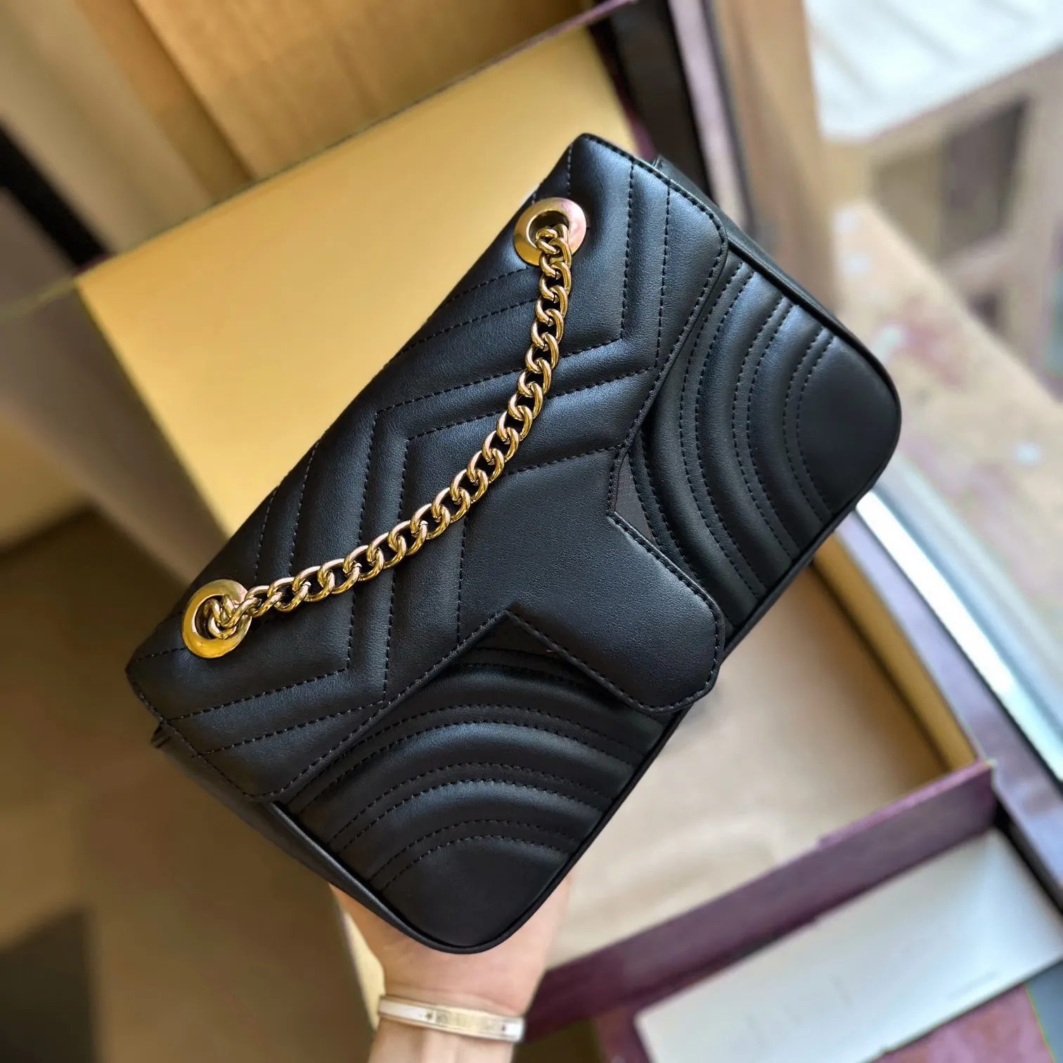 DHgate Marmont Designer Luxury Leather Handbag Women s Crossbody Chain Shoulder Bag Men s Clutch in 3 Sizes Classic Flap Style with Soho Disco