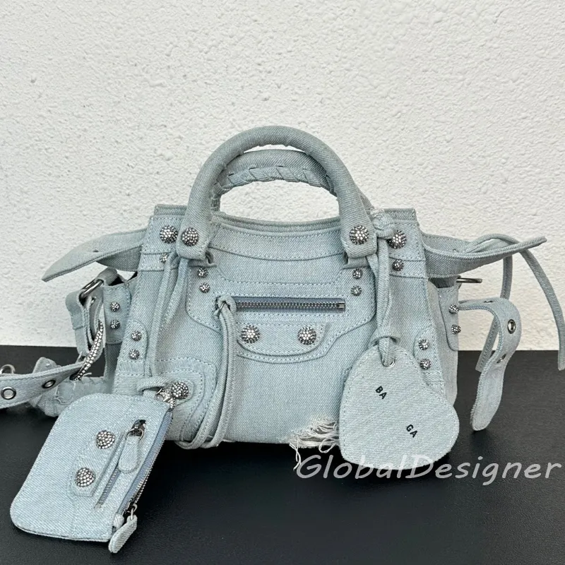 Designerin Frau Le Cagole coole Schlinge Tasche Umhängetaschen Stadt Neo Cagole Crossbody Bag Niete Denim Bag Halbmond Neo Motorradkartenhalter Taschen Handtaschen Diamond 7a