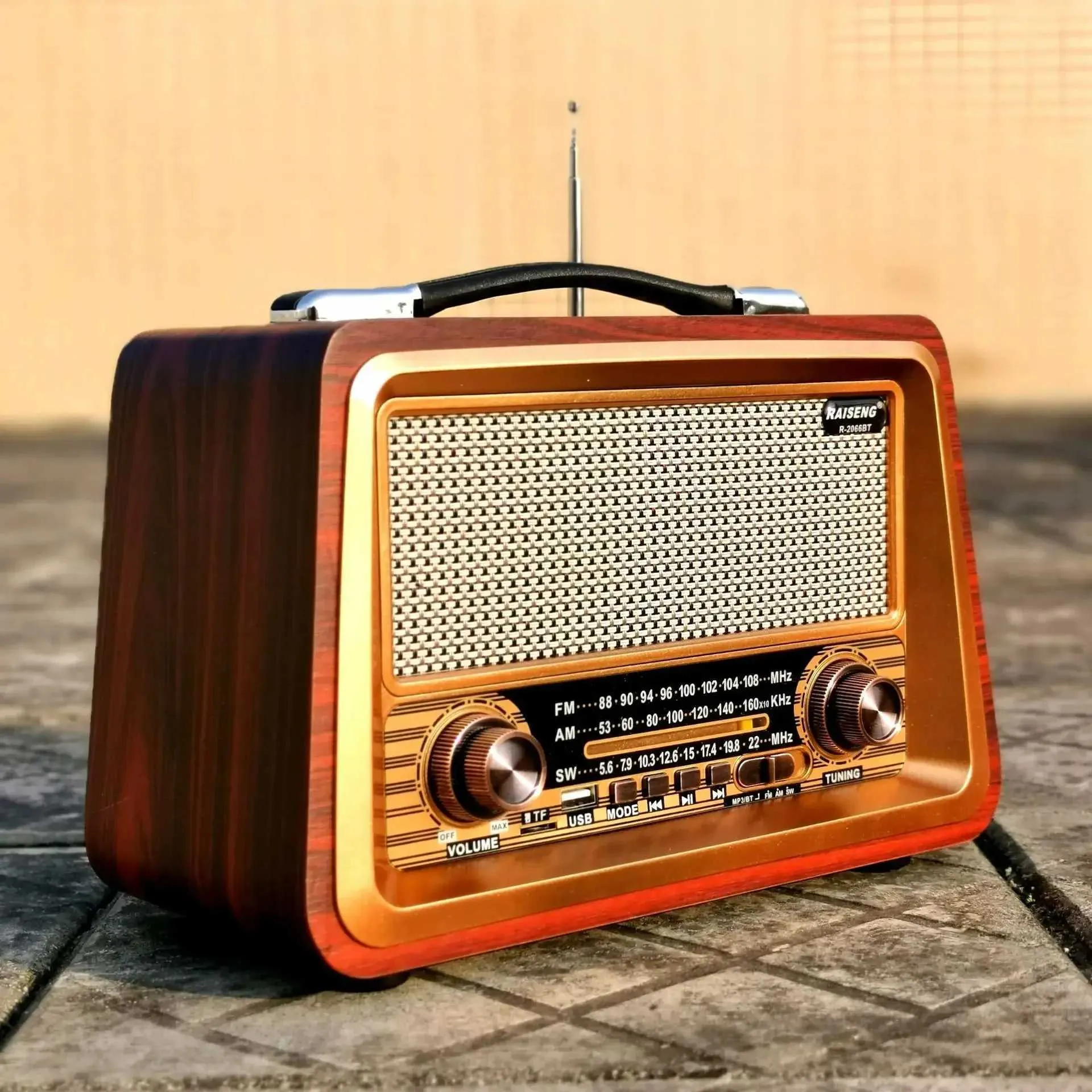 Przenośne głośniki R-2066BT Retro Multi-Band Solid Wood Radio z przewodowym linkiem Bluetooth USB Mp3 Player Outdoor Portable Greleger J240505