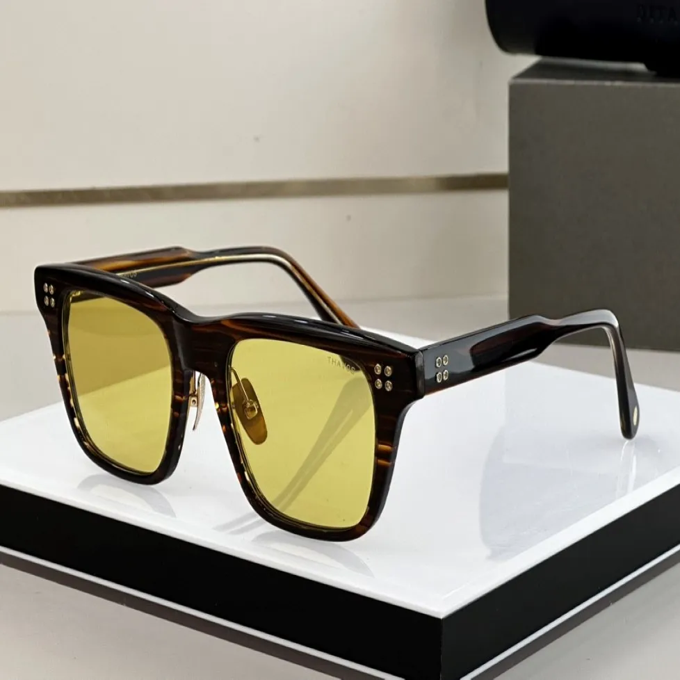 Een Dita Thavos DTS 713 Top zonnebrillen voor herenontwerper Zonneglas Frame Fashion Retro Luxury Brand Men Business Business Simple Design 184Z